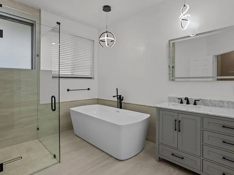 8985 NW 45th Ct — Photo 21