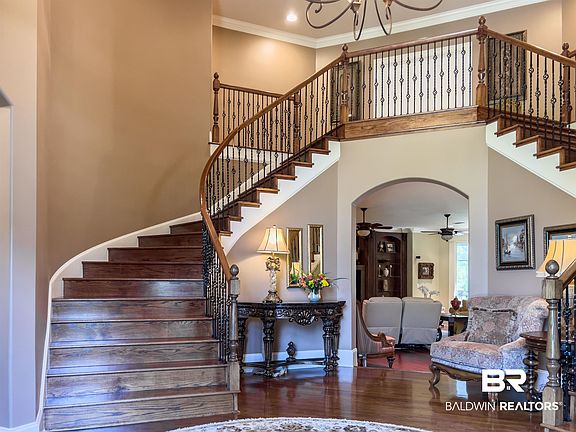 3rd image of 18449 Millwood Dr