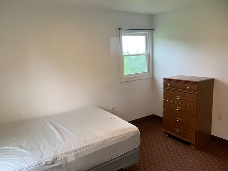 600 E 2nd St #5 — Photo 6