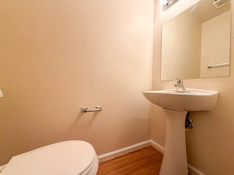 2407 Vineyard Ln — Photo 11