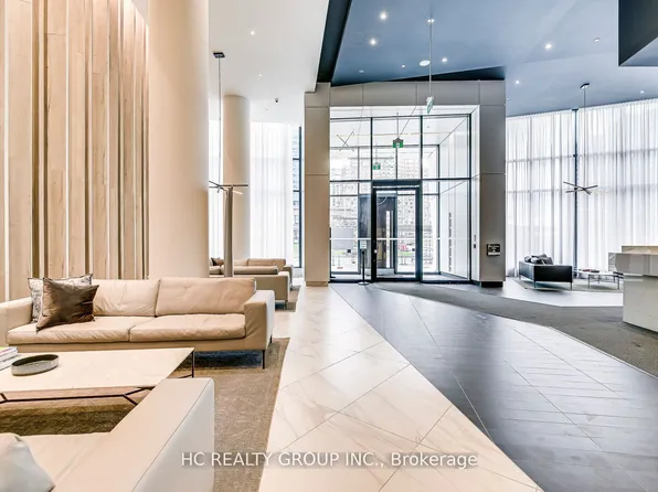 3900 Confederation Pkwy, Mississauga, ON