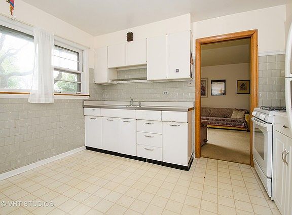 3rd image of 8238 Central Park Ave