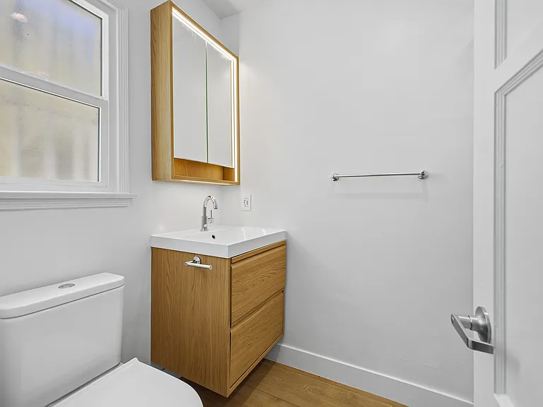 850 S Westmoreland Ave #852 — Photo 9