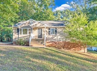 202 Fox Creek Dr, Goode, VA 24556