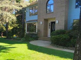 9 Southfork Dr, Jackson, NJ 08527