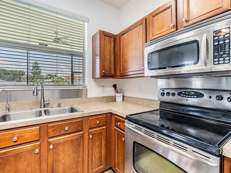 8219 Canterbury Lake Blvd — Photo 4