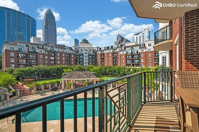 Beautifully Upscale Studio in Charlotte — Photo 2