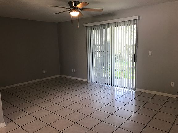 3rd image of 1532 Croftwood Dr