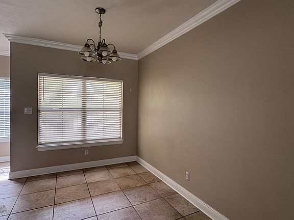 5th image of 6132 Rachelle Dr