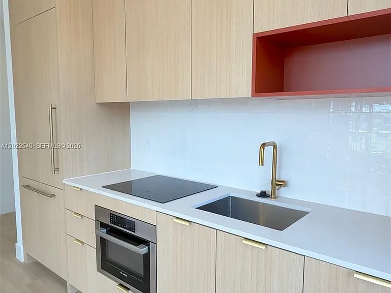 90 NE 32nd St #201 — Photo 4