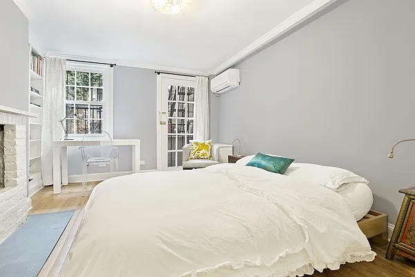 Rented by Compass | media 10