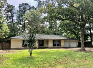 207 Hillcrest Dr, Conroe, TX 77303