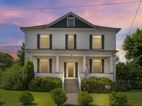 54 Blueville Dr, Grafton, WV 26354