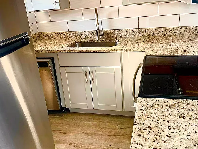 2408 Linhart Ave — Photo 2