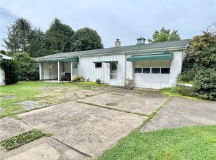 671 Pine Run Rd, Apollo, PA 15613