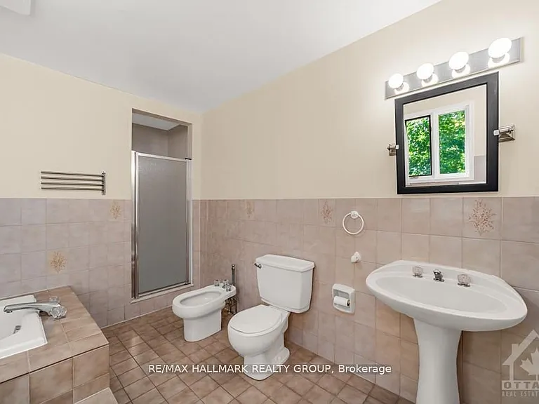 95 Macnabb Pl — Photo 16