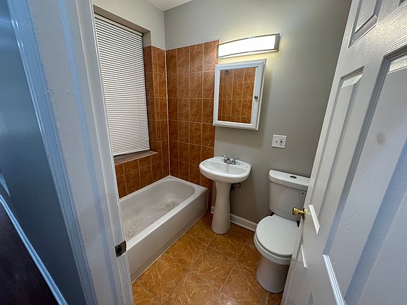 5th image of 5739 S Calumet Ave #1S