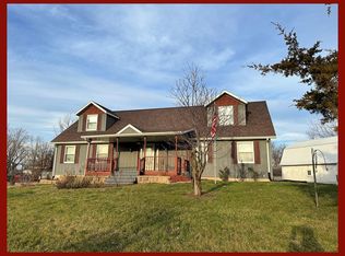 38328 Deerwood Trl, Unionville, MO 63565