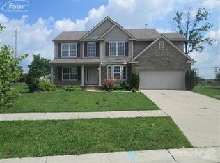 725 Wilberforce Ln, Flint, MI 48503