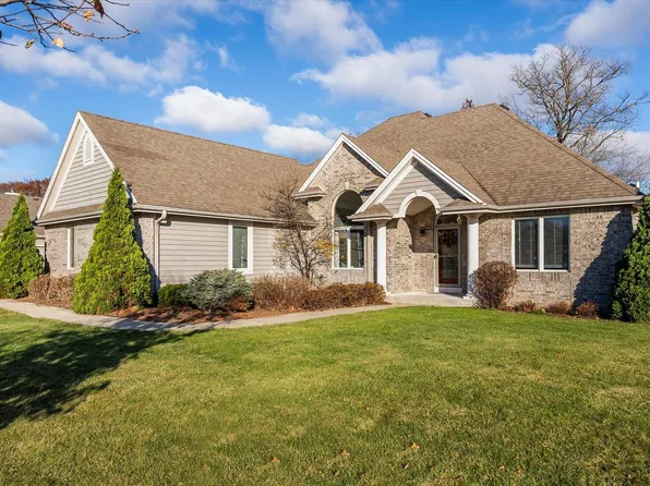 W144N9896 Sun Valley TRAIL, Germantown, WI 53022