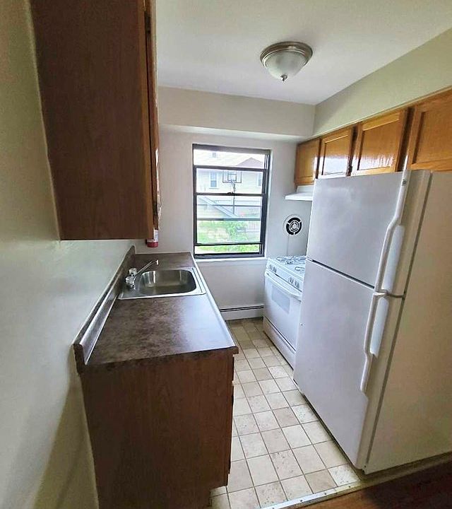 2nd image of 289 Essex St #289J