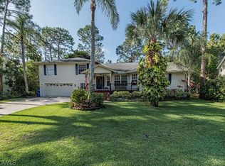 504 Chatham Cir, Naples, FL 34110