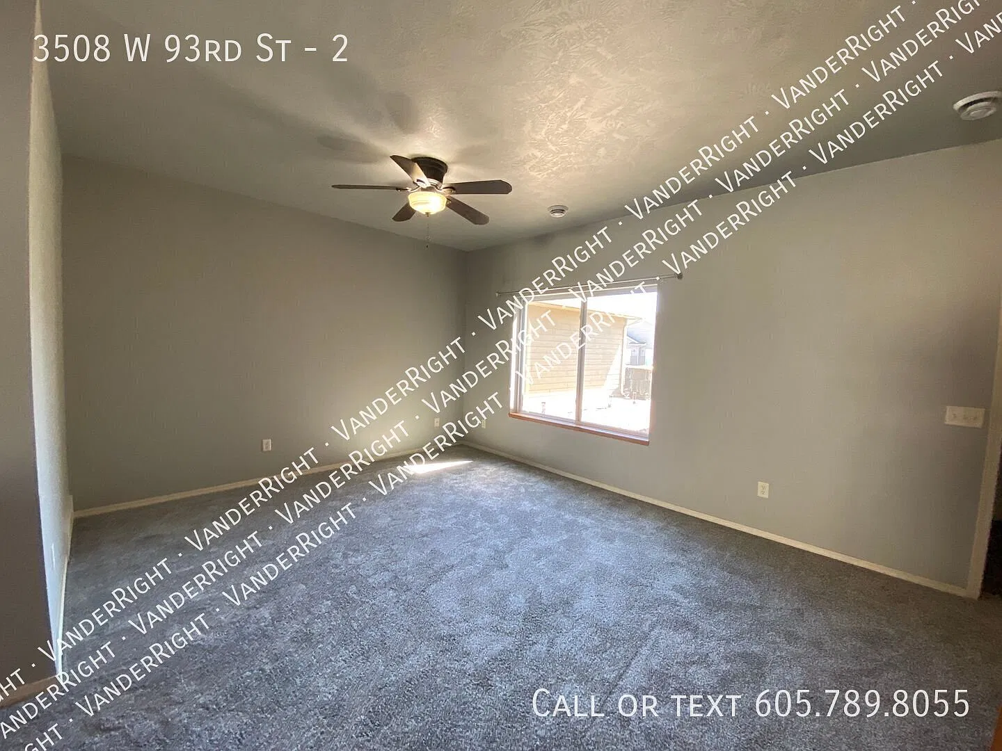 Spacious 2 Bedroom Townhome! — Photo 3