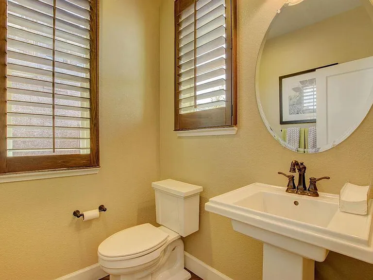 429 Jacquelyn Ln — Photo 18
