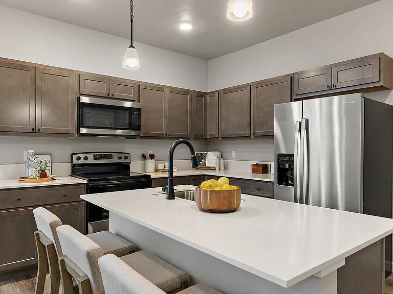 5104 Range Ln — Photo 5