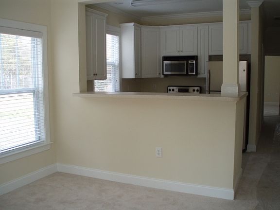 4th image of 220 Shady Grove Ln