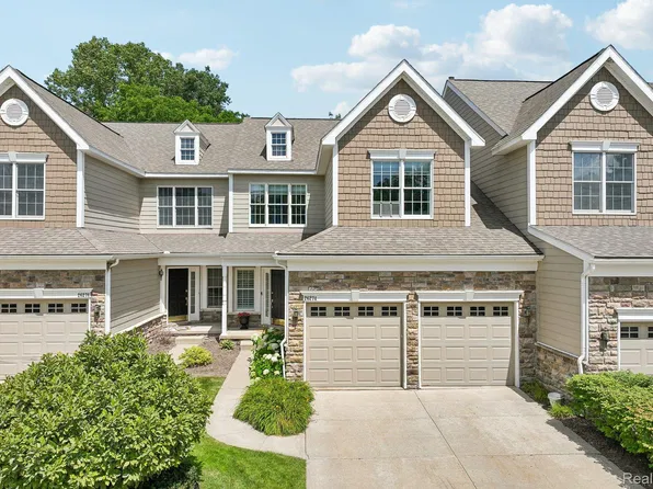 26274 Fieldstone Dr, Novi, MI 48374