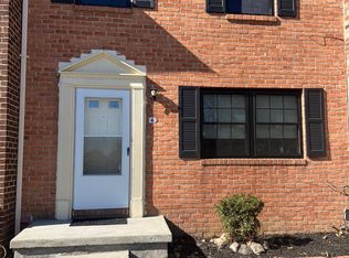 4 Badger Gate Ct, Catonsville, MD 21228