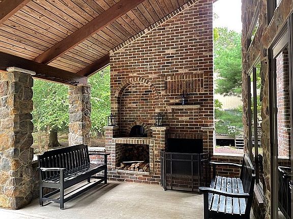 back patio pizza oven & FP