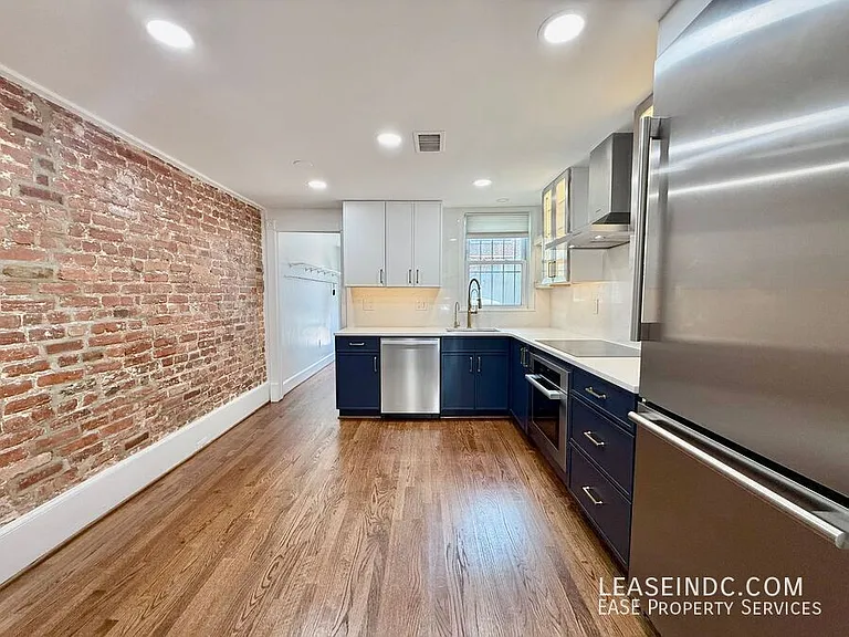 2333 17th St NW — Photo 7
