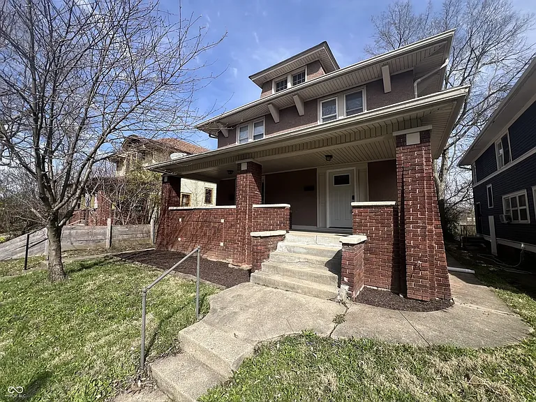 3671 Birchwood Ave — Photo 1