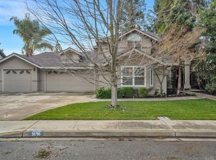 1696 Peacock Dr, Turlock, CA 95382