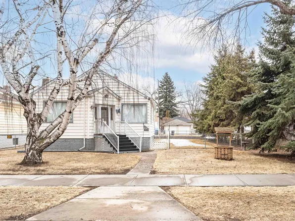 12031 65th St NW, Edmonton, AB T5W 4L6