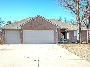 8651 Hawkeye Pass, Edmond, OK 73034