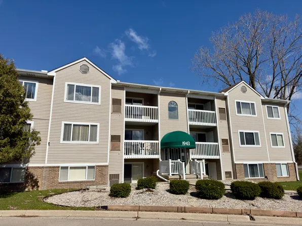 1923 Wood St APT 4, Lansing, MI 48912