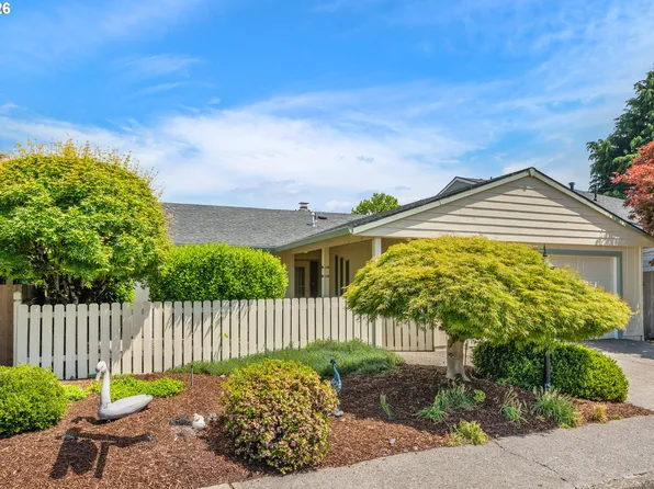 15470 SW Oaktree Ln, Tigard, OR 97224