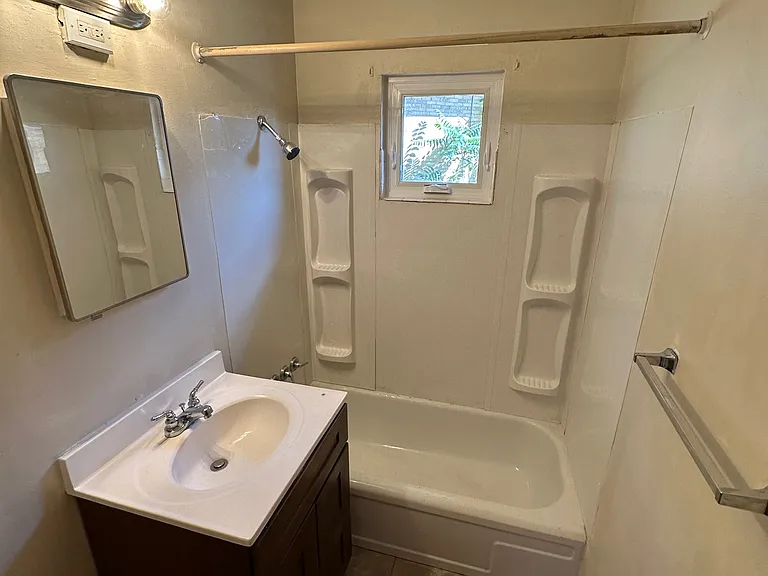270 Cluster Ave #2 — Photo 17