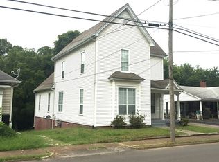 604 Dunlap St, Paris, TN 38242