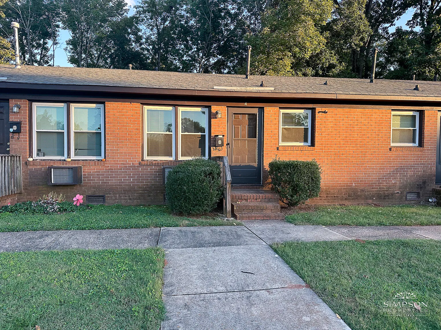 3100 Girard Ct — Photo 1