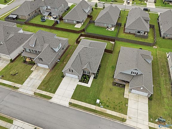 4th image of 370 Lionel Allen Way