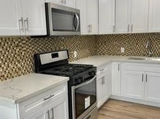 5721 Tilden Ave #A, Van Nuys, CA 91401