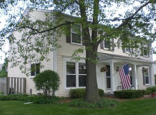 1886 Farmbrook Dr, Troy, MI 48098