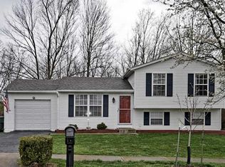 694 Cherryhurst Dr, Columbus, OH 43228