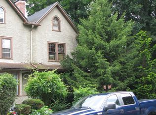 8 E High St, Lebanon, PA 17042