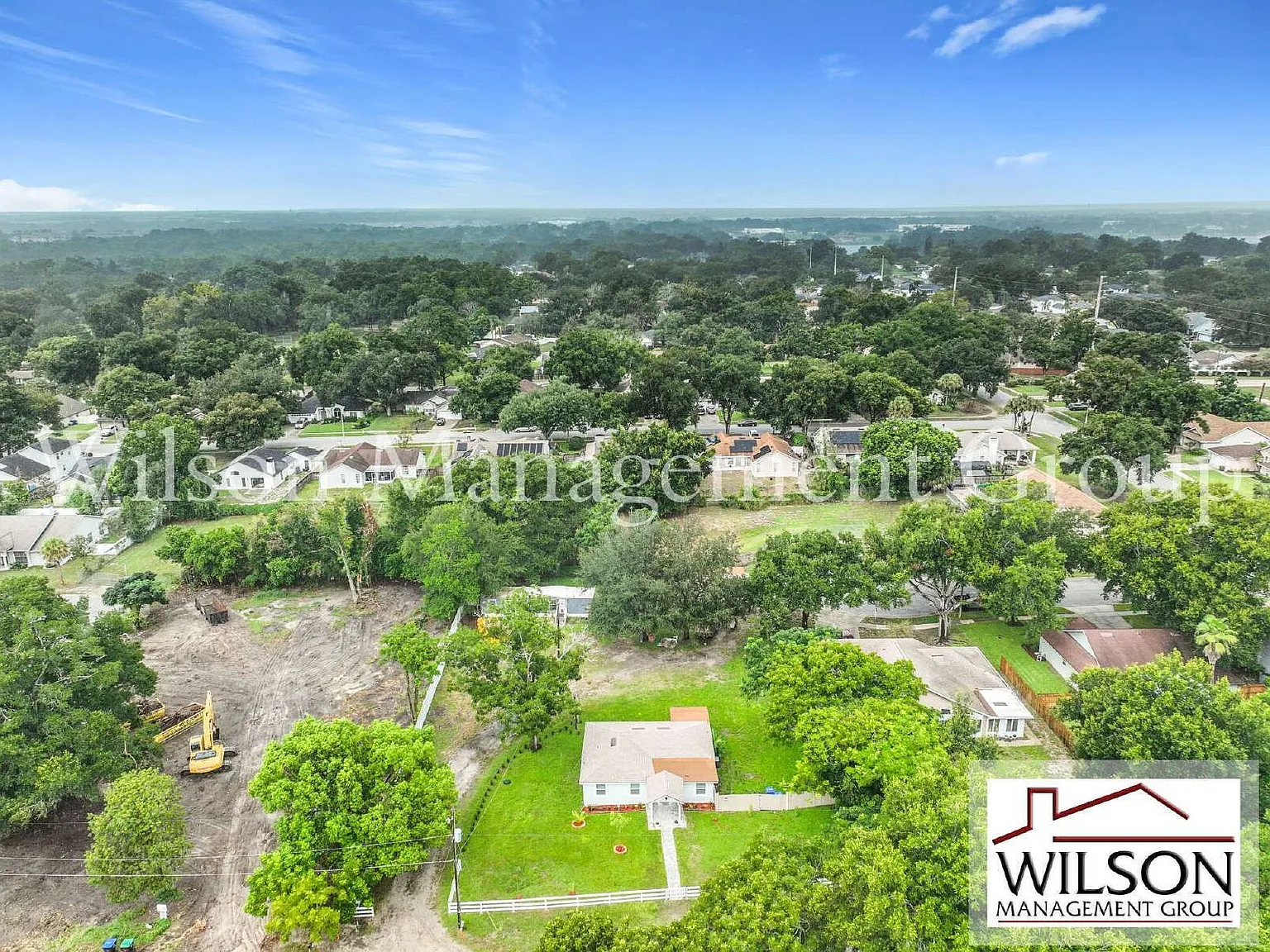 3 bed, 1.0 bath, 1140 sqft, $1,995 — Photo 2