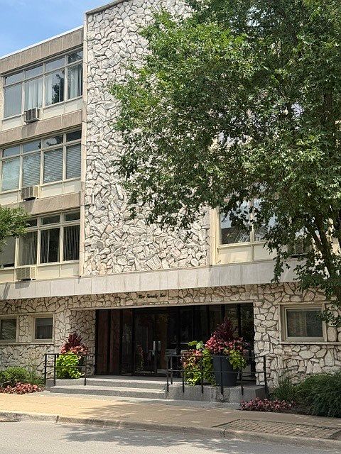 1st image of 222 N Marion St APT 2M